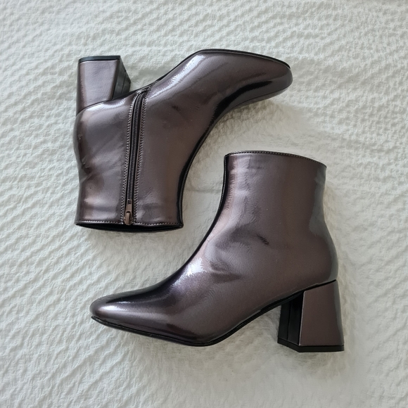 TINSTREE Women Mid Heel Booties Ankle Metalic Gray Sz 8 - Picture 4 of 16